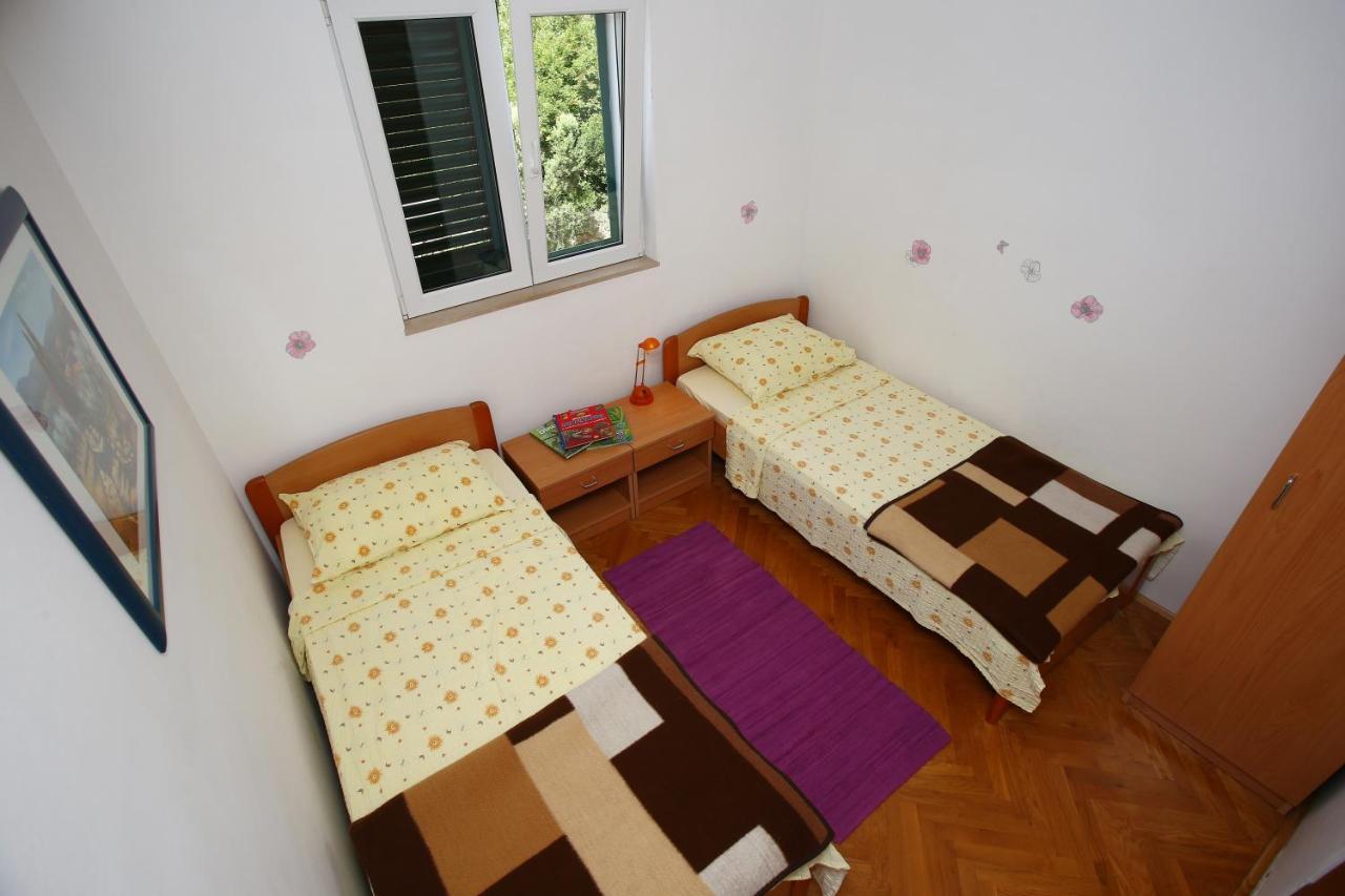 Apartments Vila Ana Seline Esterno foto