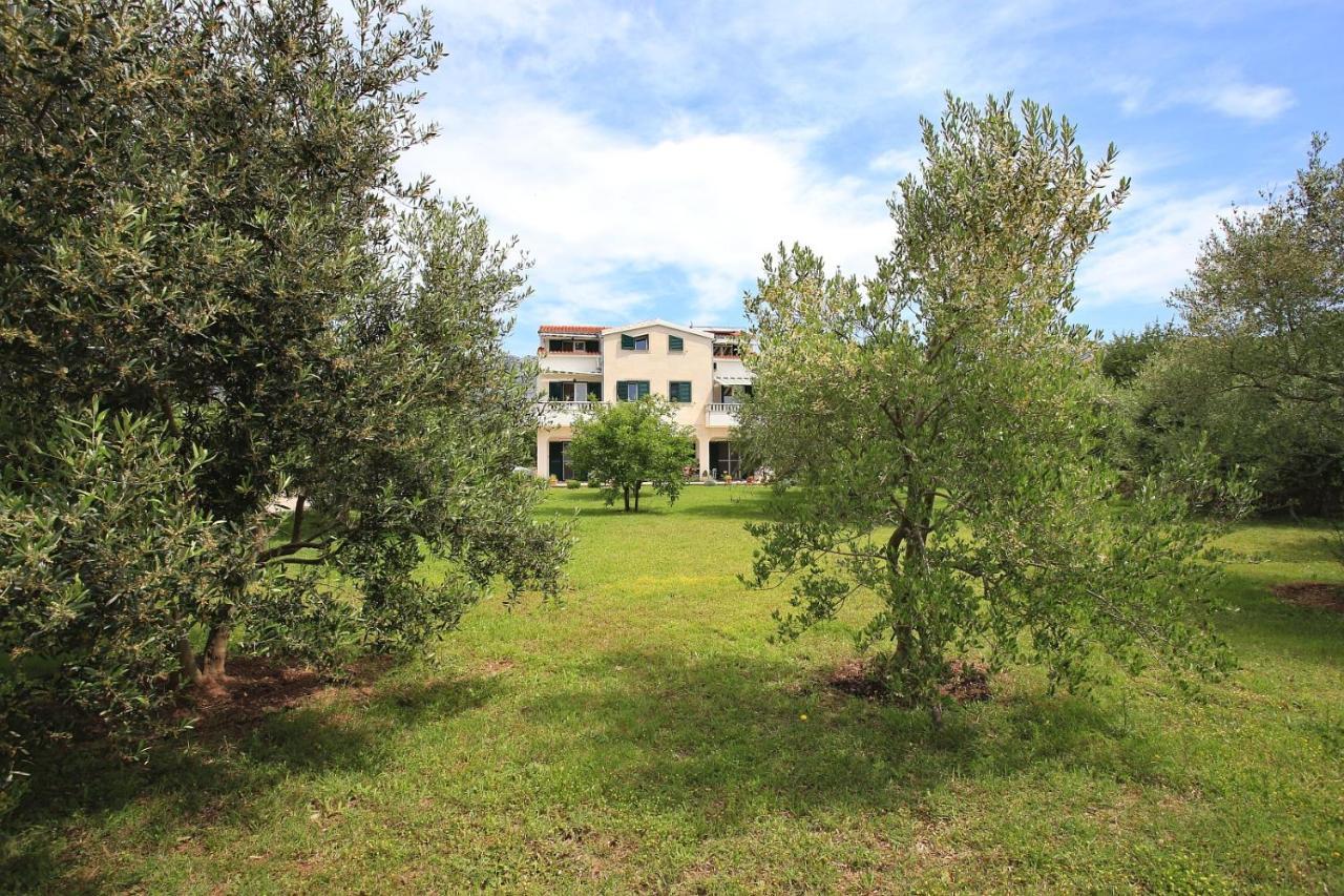 Apartments Vila Ana Seline Esterno foto